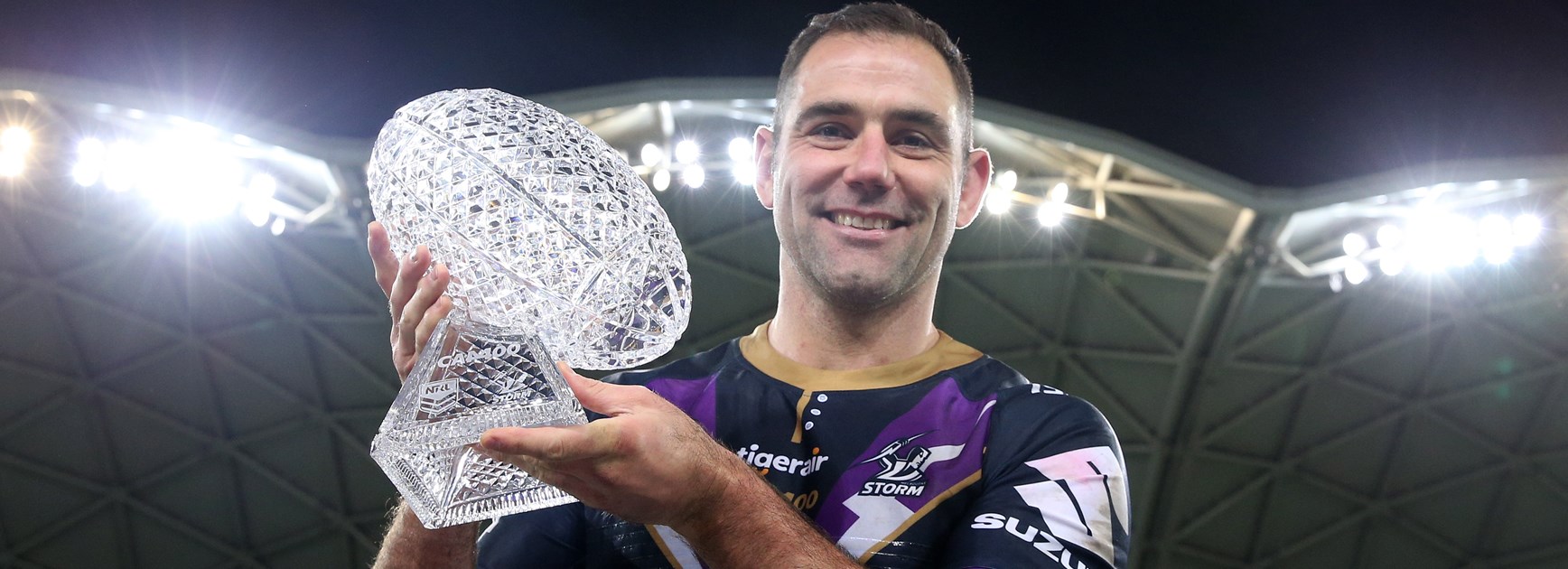 Storm captain Cameron Smith became the first man to play 400 NRL games.