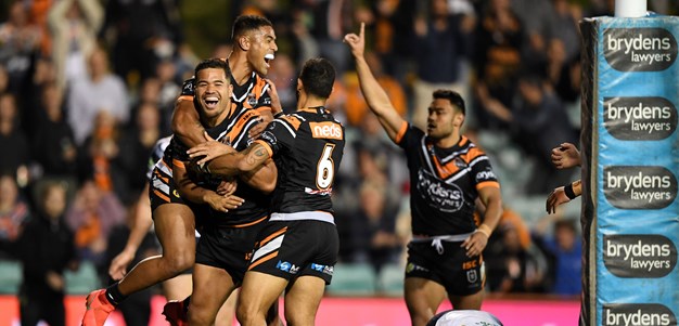 Tigers thrill Leichhardt with dominant win over Cowboys