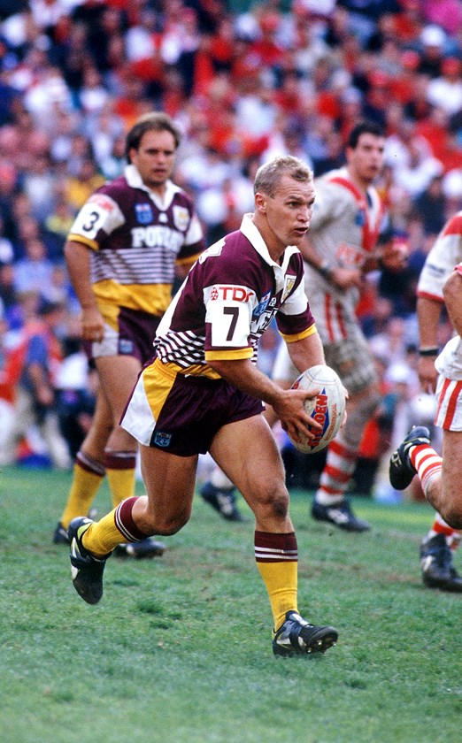 Allan Langer in action for the Broncos in 1992.