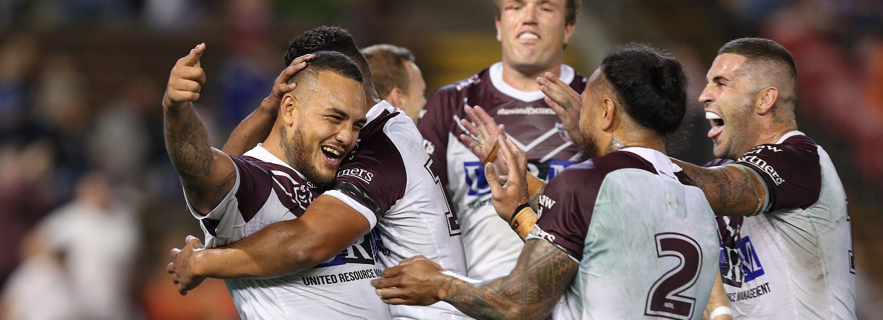 Flying start sets Manly on path to win over Knights
