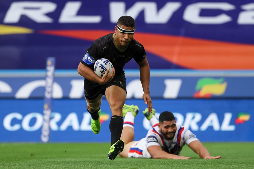 David Mead on the run for Catalans during the 2020 Super League.