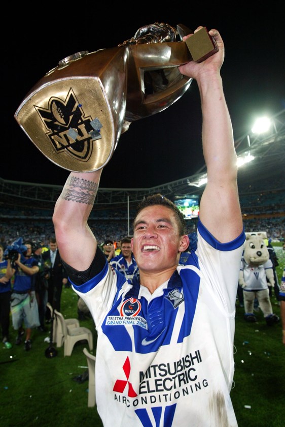 Sonny Bill Williams savours the 2004 premiership with the Bulldogs.