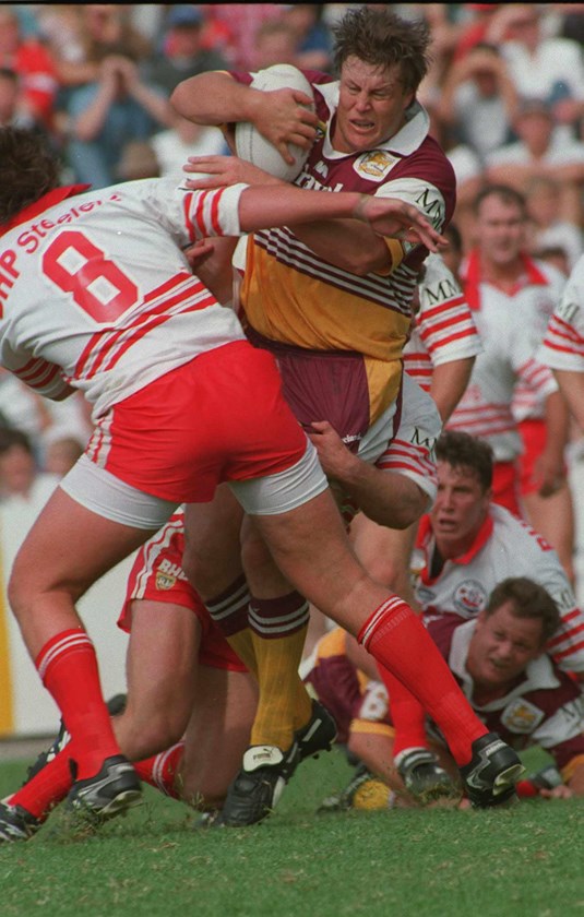 Glenn Lazarus confronts the Steelers in 1995.