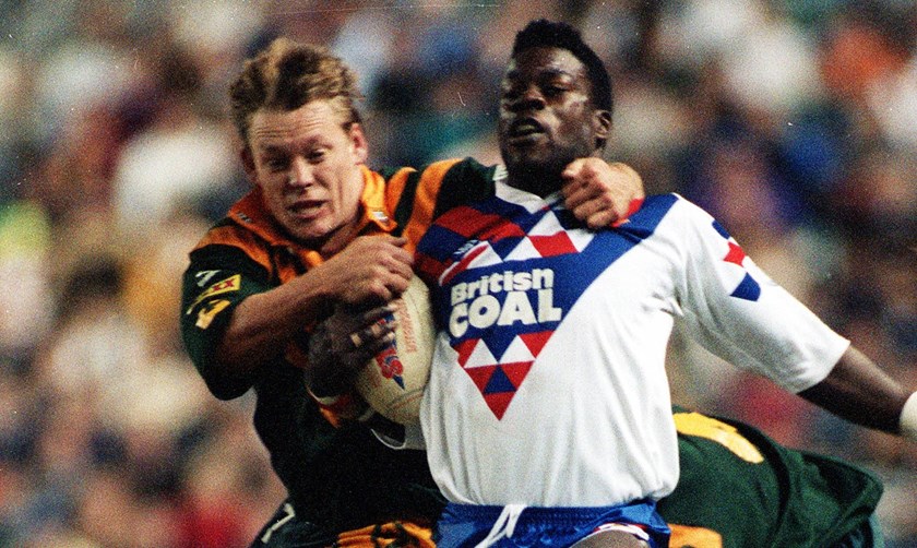 Martin Offiah playing for Great Britain.