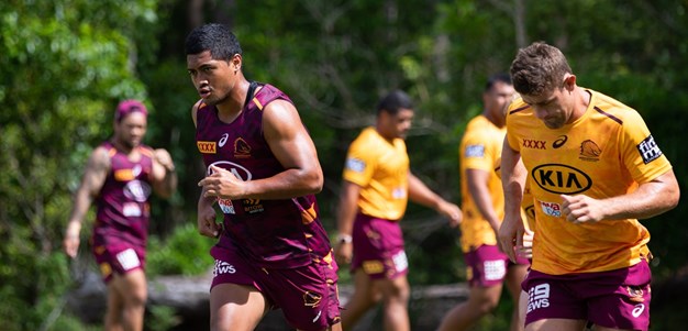 Broken hand puts Milford in doubt for round one