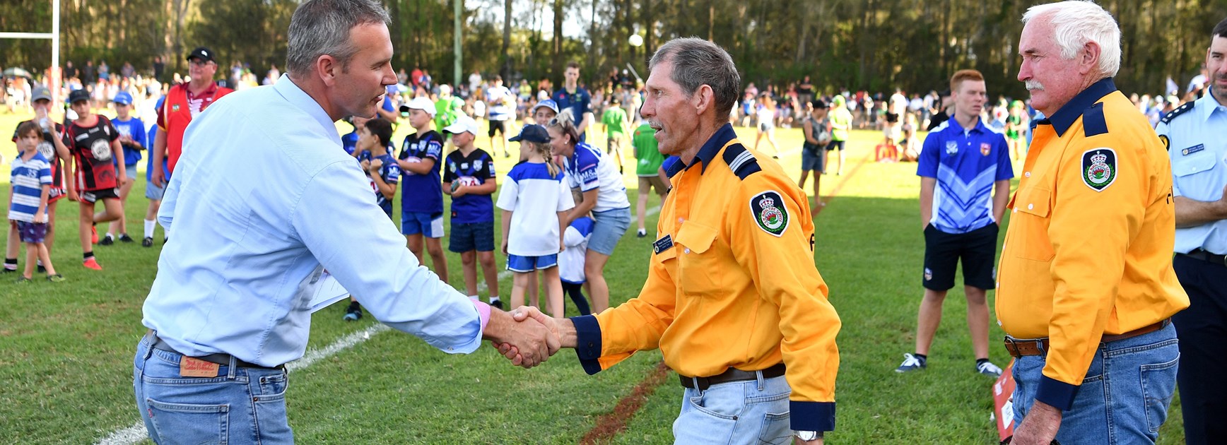 Former Bulldogs CEO Andrew Hill (left).
