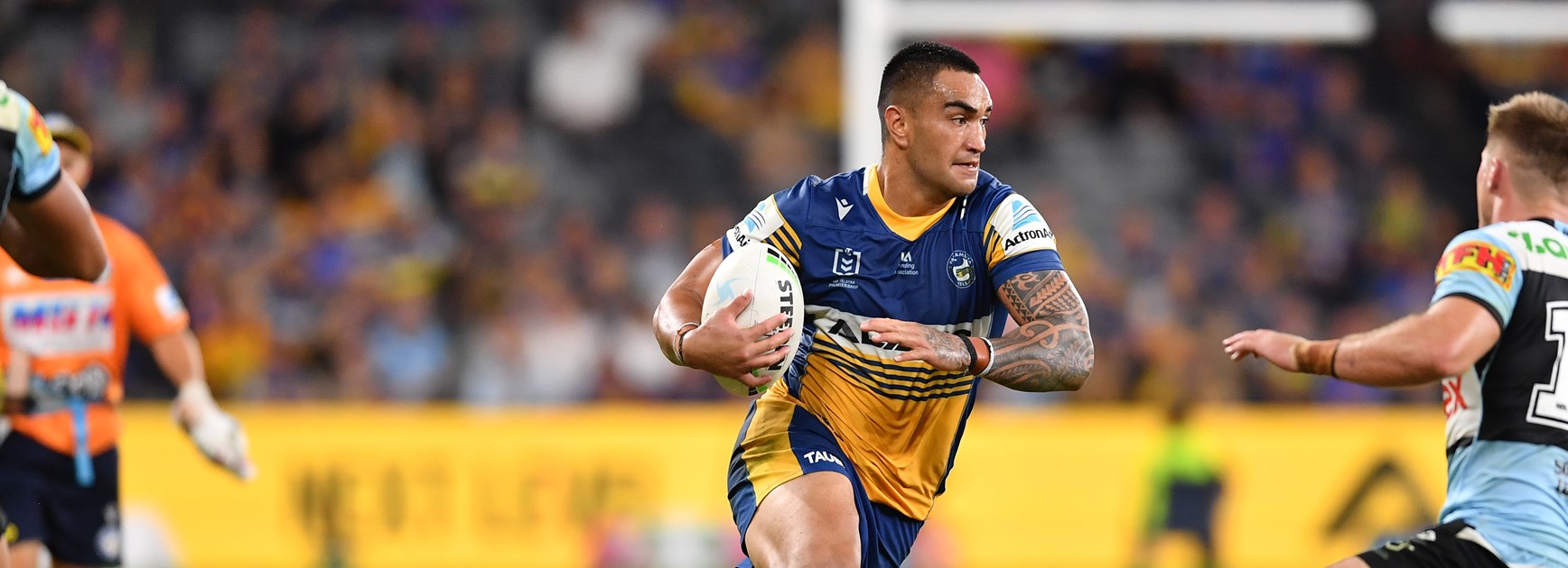 Marata Niukore in action for the Eels.