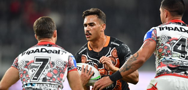 Bargain-buy Laurie and settled Tigers spine douse Dragons