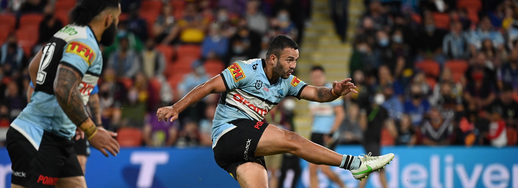 Stat Attack: Sharks reverse goal-kicking woes as Roosters struggle