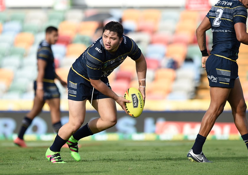 Brandon Smith passes for the North Queensland Cowboys under-20 team in 2016.