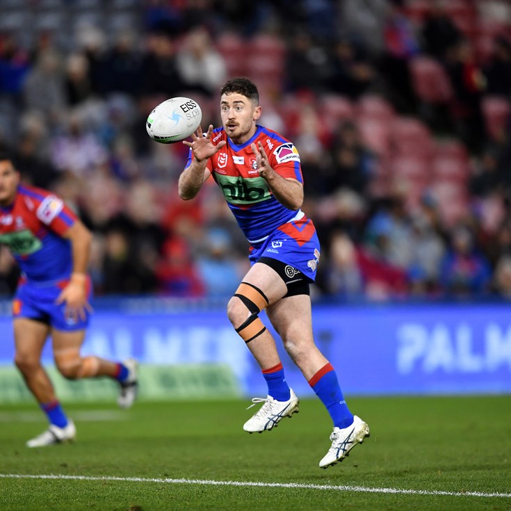Knights bounce back to trounce Titans and top Telstra Tracker