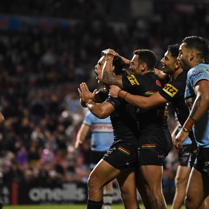 Panthers hold off Sharks to make it nine straight