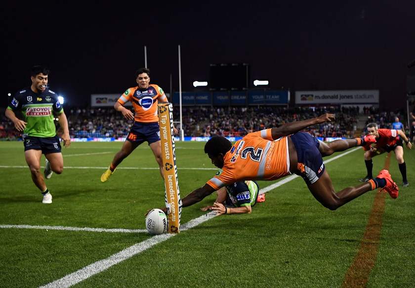 Edrick Lee almost scored an incredible try to send the game to Golden Point.