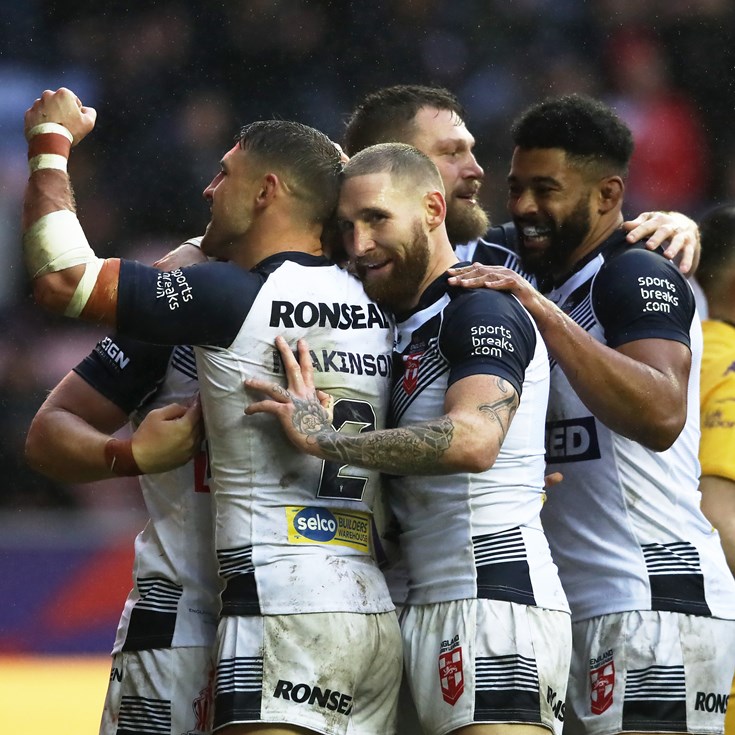 Five-star Makinson powers electric England into semi-finals