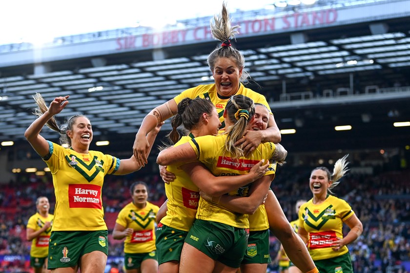 The Jillaroos celebrate a dominant performance in the women's final at the 2022 World Cup final in England.