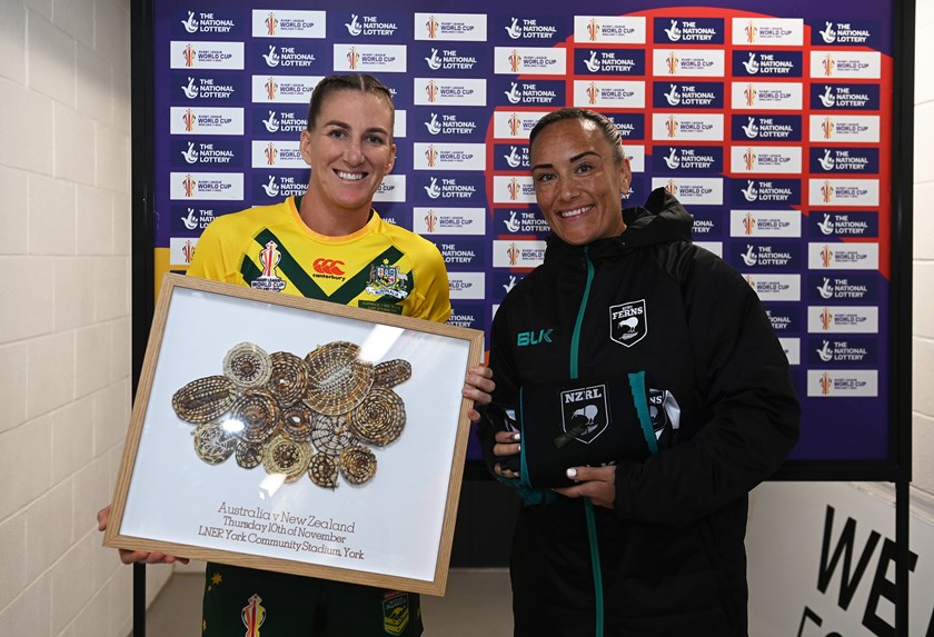 Ali Brigginshaw presents Kiwi Ferns captain Krystal Rota with a cultural gift before last week's game