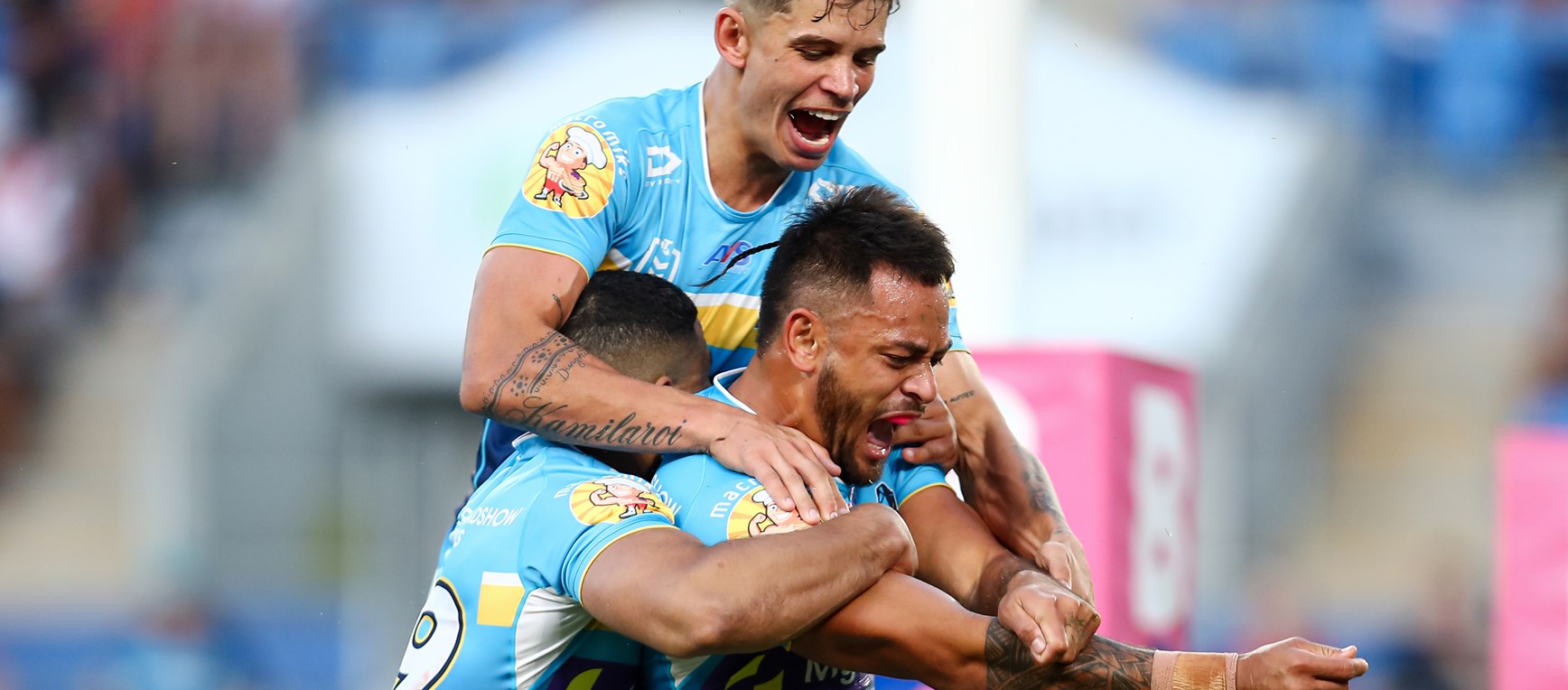 Best photos of Round 6