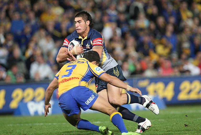 Tamou in action during his rookie season in 2009. ©NRL Photos