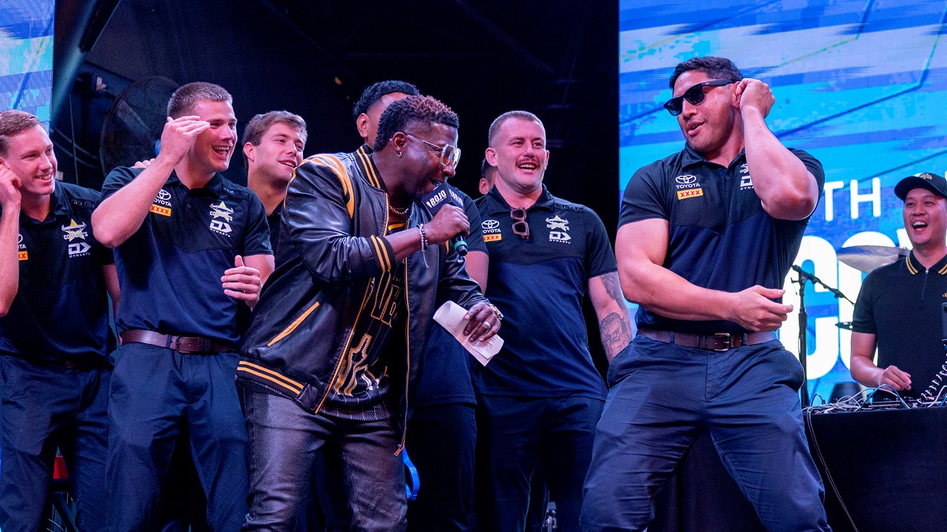 Fabulous Fremont Street: Atmosphere hits fever pitch in Vegas