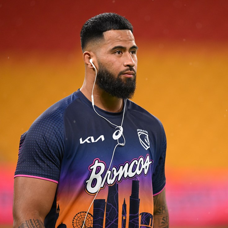 Friday night footy: Broncos v Roosters; Bulldogs outlast Titans