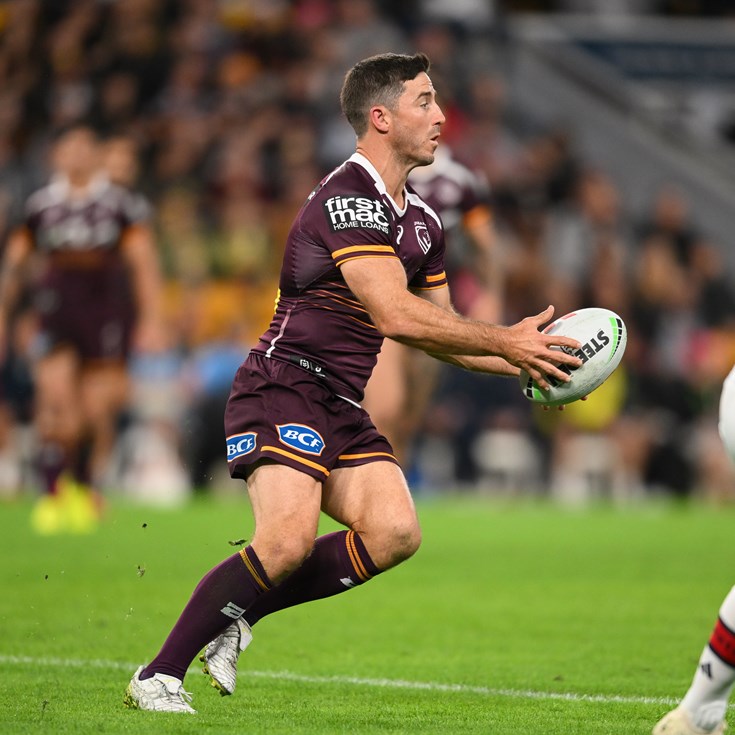 Friday night footy: Broncos v Roosters; Bulldogs outlast Titans