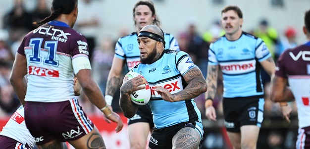 Sunday footy: Sharks dominating Sea Eagles; Titans terrific