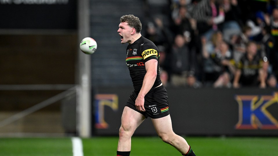 As it happened: Panthers back on top; Manly keep dream alive