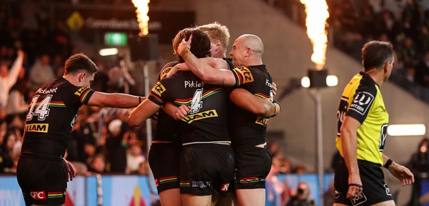 As it happened: Panthers back on top; Manly keep dream alive