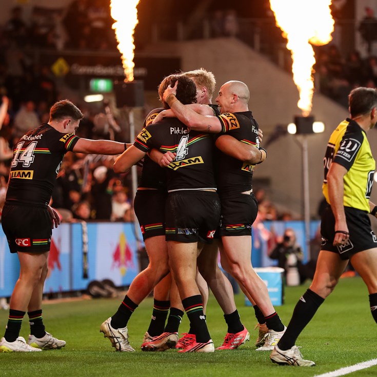 As it happened: Panthers back on top; Manly keep dream alive