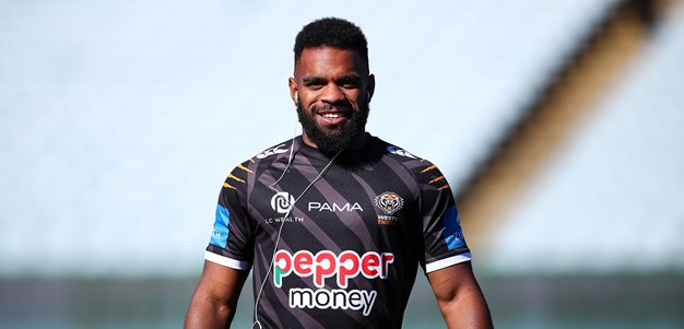 Sunday session: Wests Tigers v Knights; Titans dominate Eels