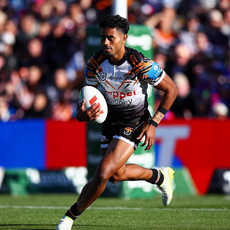 Sunday session: Wests Tigers v Knights; Titans dominate Eels