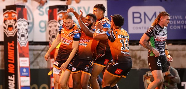 Thursday night footy: Tigers run away with dominant win