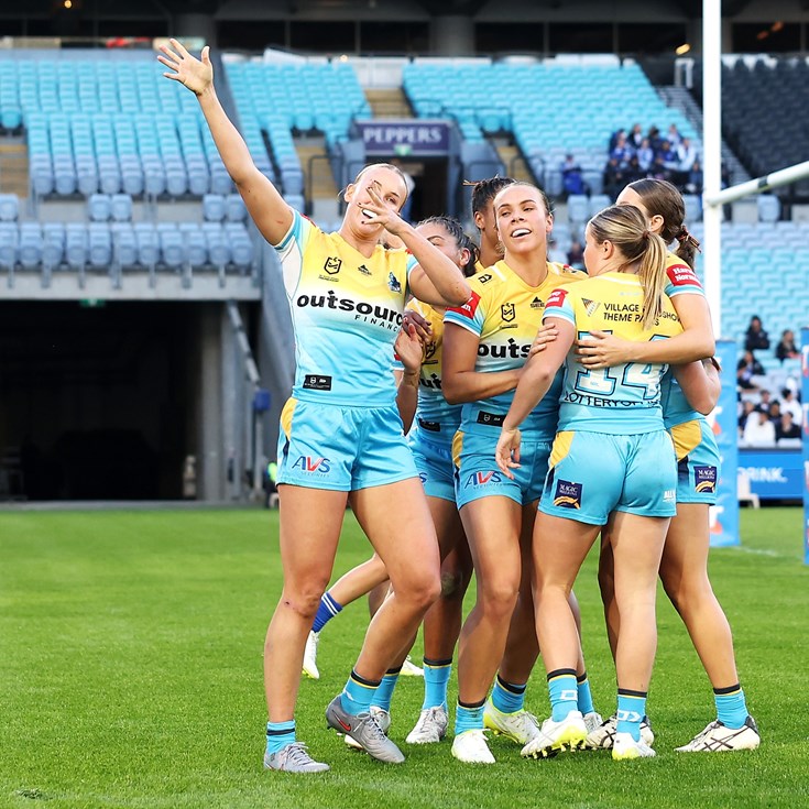 NRLW Saturday: Titans lead Bulldogs; Roosters v Knights; Tigers go 2-0