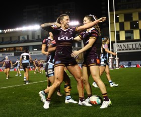 As it happened: Back-to-back Broncos hold off desperate Sharks