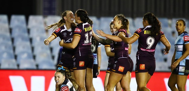 As it happened: Back-to-back Broncos hold off desperate Sharks