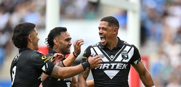 Kiwis run riot as two sent off on Gold Coast