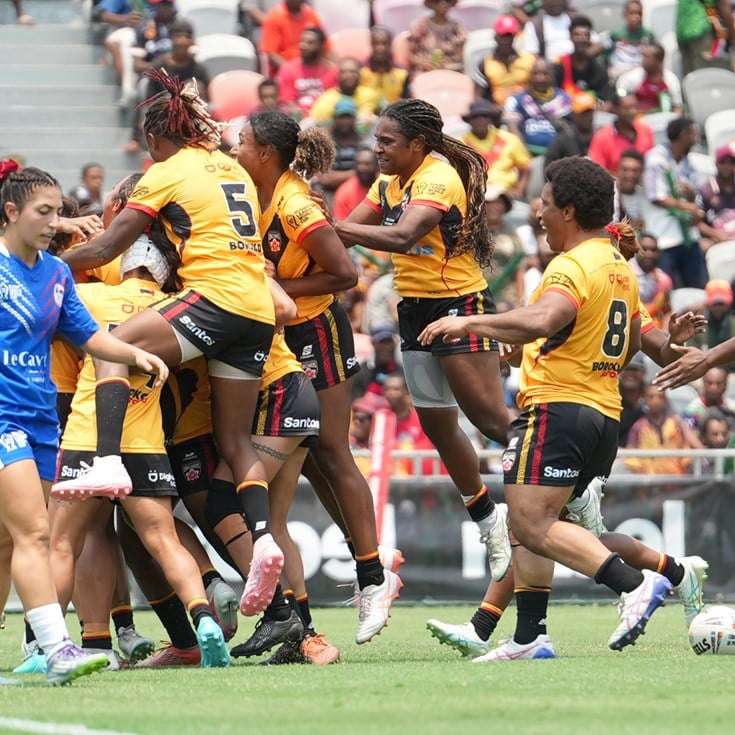 Kelly to the four as Orchids put on a show at home