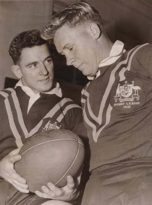 Keith Holman (left) discusses tactics with five eighth Colin Geelan before a Test against New Zealand, 1952.