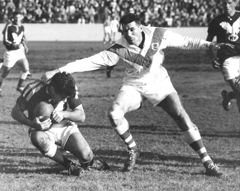 1950s-rex-mossop-tackled-by-norm-provan.jpg