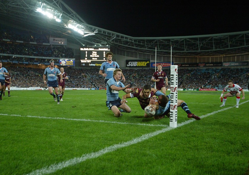 Greg Inglis scores a try on Origin debut